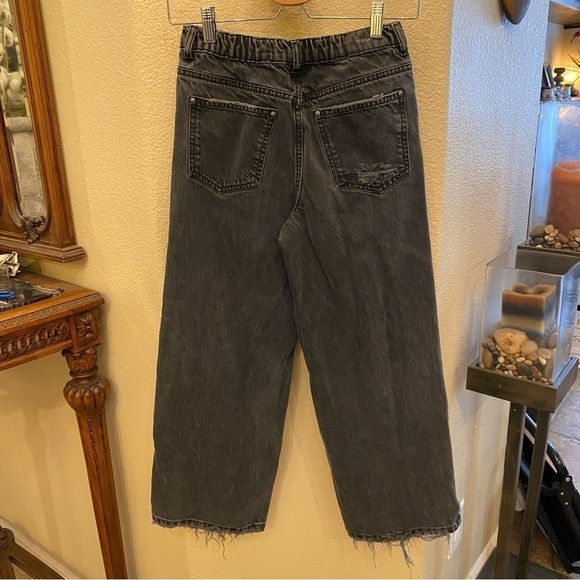 ZARA Girls Gray Raw Hem Distressed Wide Leg Jeans Size 13-14-Fits Small - Picture 6 of 9